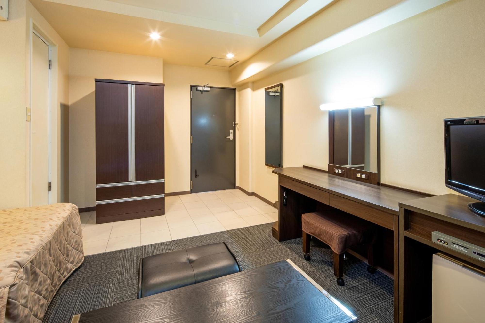 Hotel Aston Plaza ฮิเมจิ ภายนอก รูปภาพ